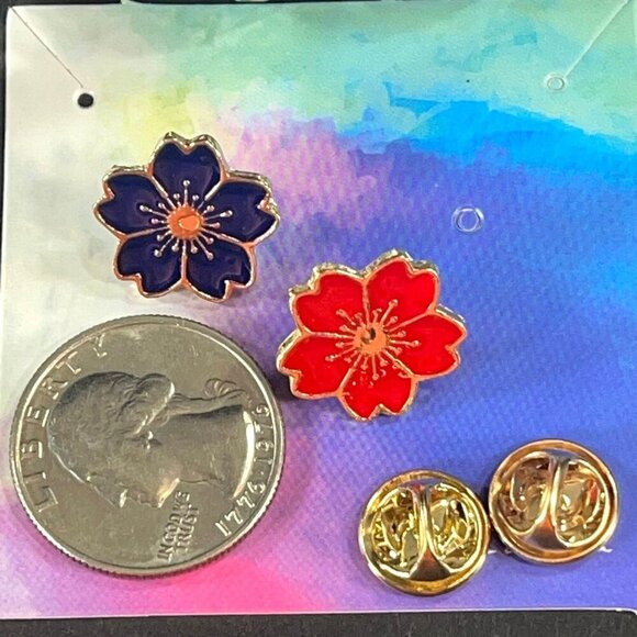 Daisies Flower Lapel Pin Floral Blooming Brooch Hard Enamel Badge Pin Jewelry - Picture 2 of 5